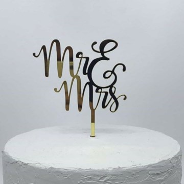 topo de bolo casamento Mr. Mrs. acrílico dourado espelhado